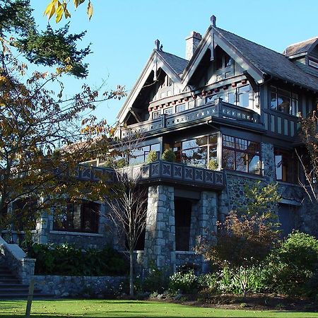 English Inn Esquimalt Экстерьер фото